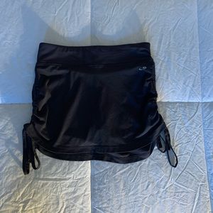 Woman’s champion skirt with built in shorts